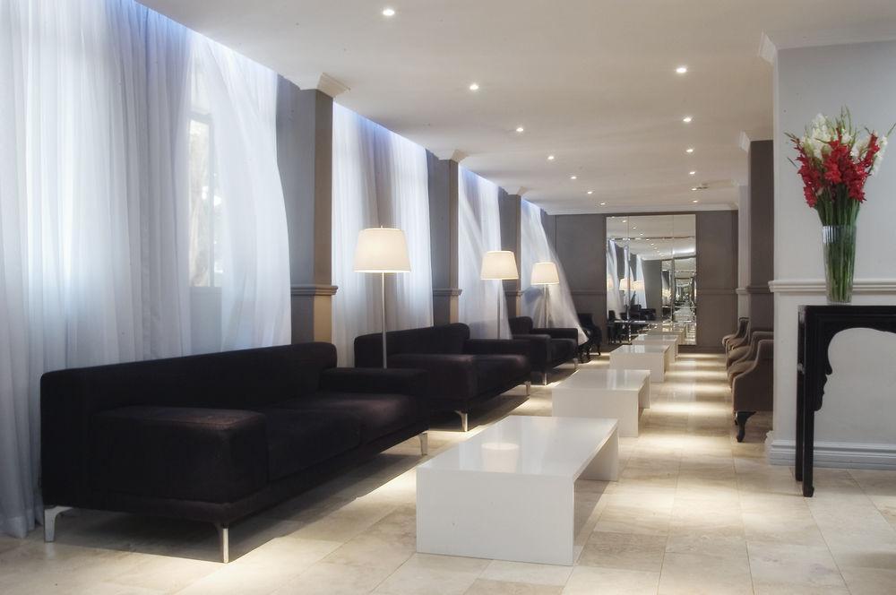 Manhattan Hotel Pretoria Bagian luar foto