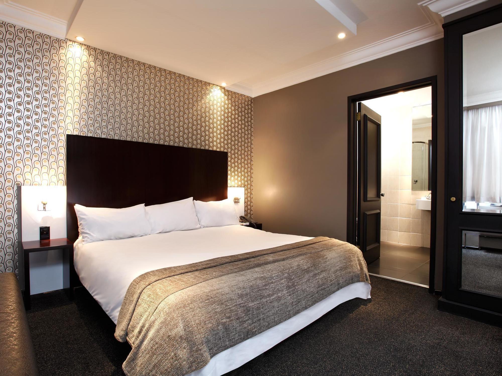 Manhattan Hotel Pretoria Bagian luar foto
