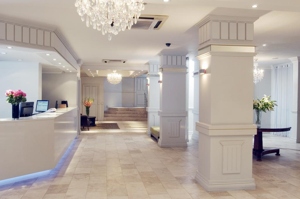 Manhattan Hotel Pretoria Bagian luar foto