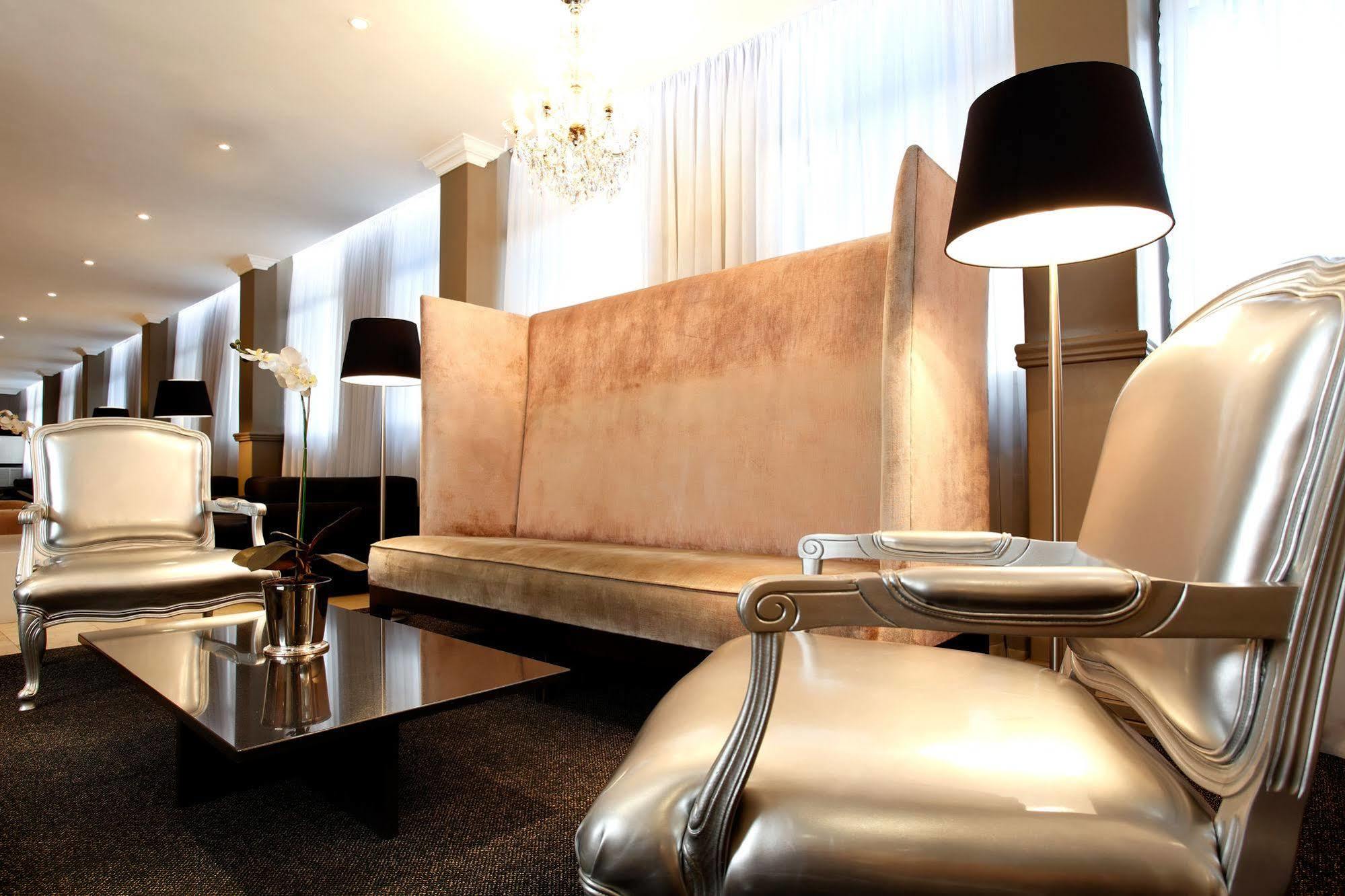 Manhattan Hotel Pretoria Bagian luar foto