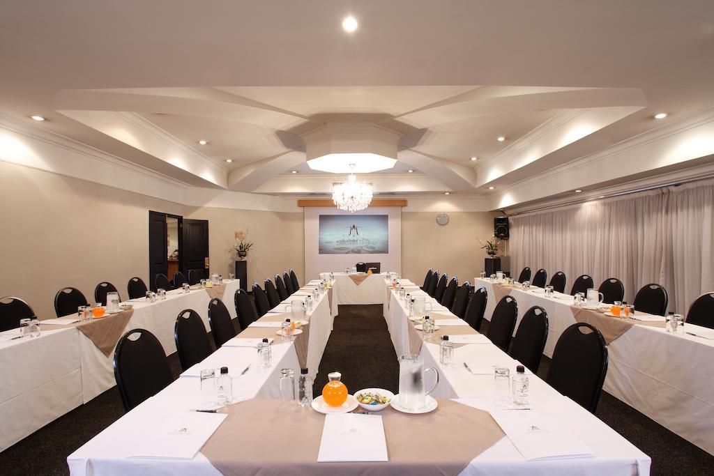 Manhattan Hotel Pretoria Bagian luar foto