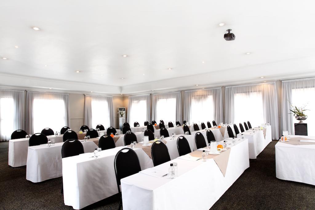 Manhattan Hotel Pretoria Bagian luar foto